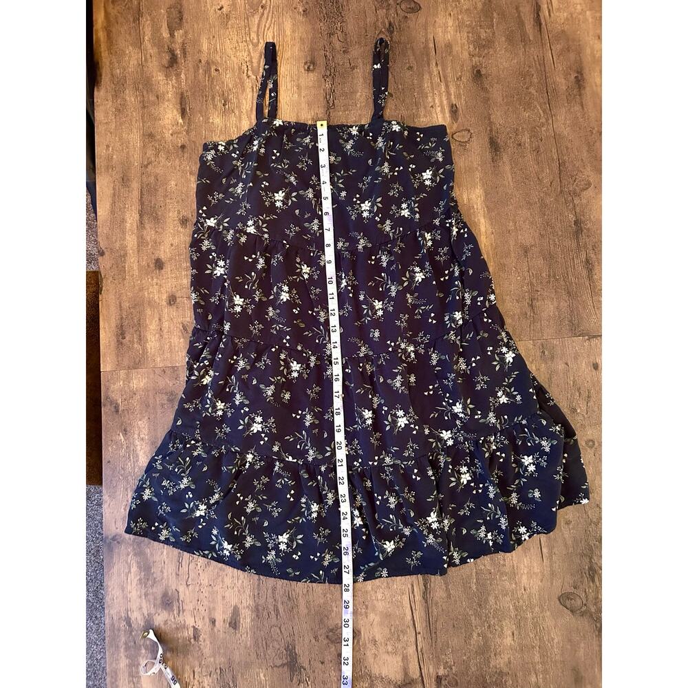 Dark ditsy floral print mini tiered square neck swing retro 90’s cami dress - Picture 4 of 6